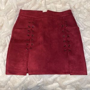 Cranberry sueded skirt with front detail ✨